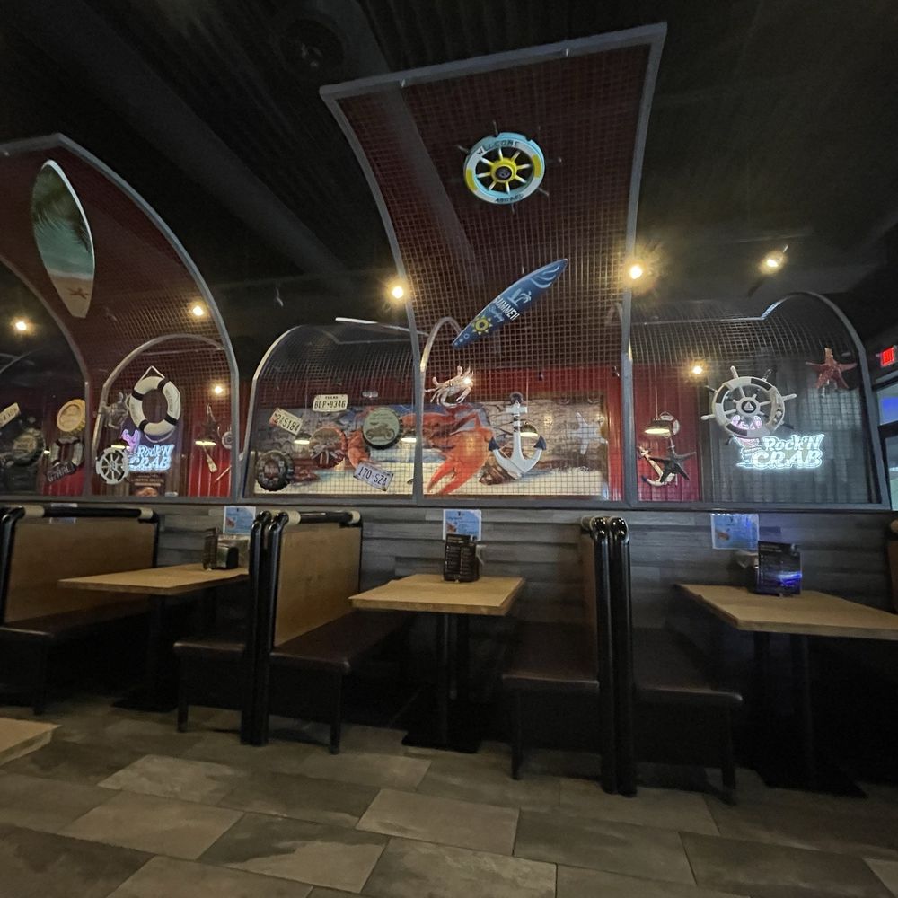 Rock N’ Crab - Interior - Seafood Near Me - West Palm Beach, Florida Rock N’ Crab - Interior - Seafood Near Me - West Palm Beach, Florida