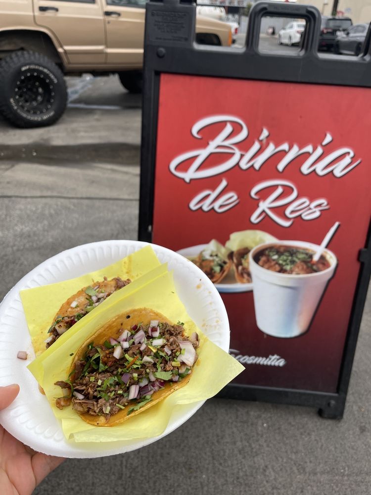 Tacos Mi Tia Logo