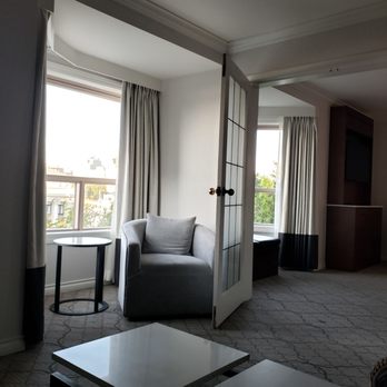 Hotel Grand Pacific - King suite - Hotels Near Me - Victoria, British Columbia Hotel Grand Pacific - King suite - Hotels Near Me - Victoria, British Columbia
