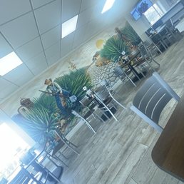 I love the artistic vibe and the food is even better!!