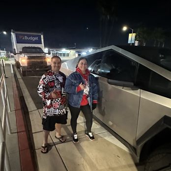 Lux Limousine Service - From Cyber Truck to Lux Bus! - Limos Near Me Lux Limousine Service - From Cyber Truck to Lux Bus! - Limos Near Me