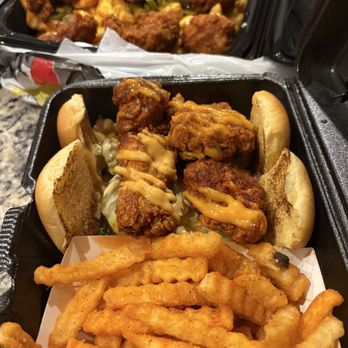 Dave's Hot Chicken - Large Large Top Loaded Fries & 4 Dave's Mini Sliders with Fries. - Chicken Shop Near Me - Langhorne, Pennsylvania Dave's Hot Chicken - Large Large Top Loaded Fries & 4 Dave's Mini Sliders with Fries. - Chicken Shop Near Me - Langhorne, Pennsylvania