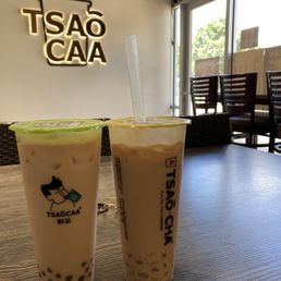 Milk tea with toppings.