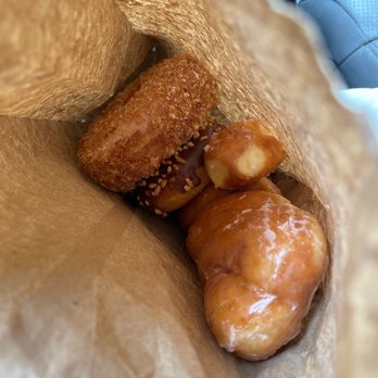 Donut Basket - Free donut hole - Donuts Near Me - San Jose, California Donut Basket - Free donut hole - Donuts Near Me - San Jose, California