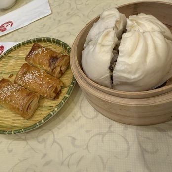 Pearl Bay Tea House - BBQ pork puff and steamed pork bun - Tea Rooms Near Me - San Leandro, California
