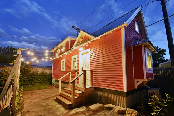 The Roost - Backyard Guesthouse by null