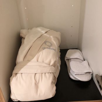 Glosshouz - Robe and slippers and a locker for your things - Day Spas Near Me - Centennial, Colorado