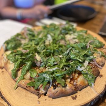 An Artistic Taste - Arugula Flatbread Pizza - New American Near Me - Harriman, New York An Artistic Taste - Arugula Flatbread Pizza - New American Near Me - Harriman, New York