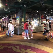 Disney’s Days of Christmas - 139 Photos &amp; 61 Reviews - Gift Shops