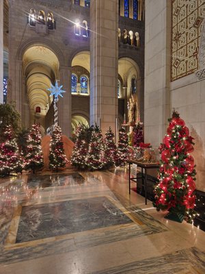 Sanctuaire Sainte-Anne-de-Beaupré by null