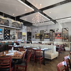 The Local Restaurant - Nice decor and layout