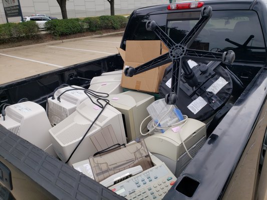 Commercial PIckups - While most people think of junk removal as a service for individuals and homeowners, that’s not all we do at Free Haul Off! Commercial item removal is a significant part of what we do for our clients. We’ve done commercial removals for just about any kind of property you could need help with, such as office buildings, retail stores, multifamily housing, medical centers/hospitals, schools, hotels, malls, empty land, and industrial warehouses/garages.
Reach out to us! Commercial PIckups - While most people think of junk removal as a service for individuals and homeowners, that’s not all we do at Free Haul Off! Commercial item removal is a significant part of what we do for our clients. We’ve done commercial removals for just about any kind of property you could need help with, such as office buildings, retail stores, multifamily housing, medical centers/hospitals, schools, hotels, malls, empty land, and industrial warehouses/garages.
Reach out to us!