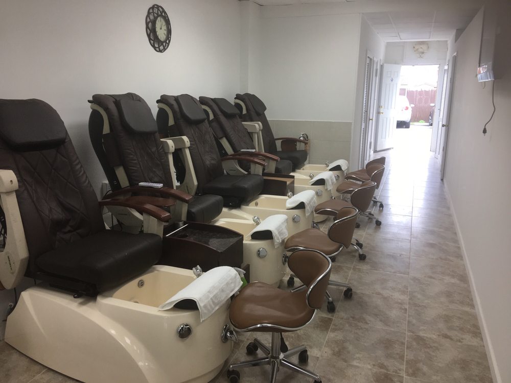 UNIQUE NAILS Updated July 2024 345 Newbridge Rd, East Meadow, New