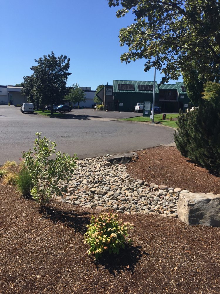 IMPERIAL PLAZA BUSINESS PARK Request Information 15635 15875 Se