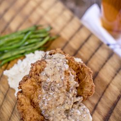 Milton's Cuisine & Cocktails