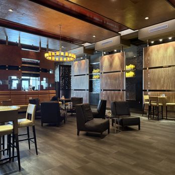 CMX Cinebistro Hyde Park - waiting room - Cinema Near Me - Tampa, Florida CMX Cinebistro Hyde Park - waiting room - Cinema Near Me - Tampa, Florida