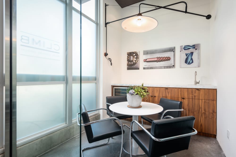 CLIMB REAL ESTATE Updated September 2024 29 Photos 325 Berry