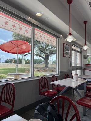 In-N-Out Burger by null