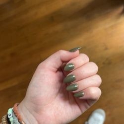 Lily Nails