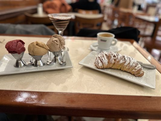 Ferrara Bakery & Cafe by null