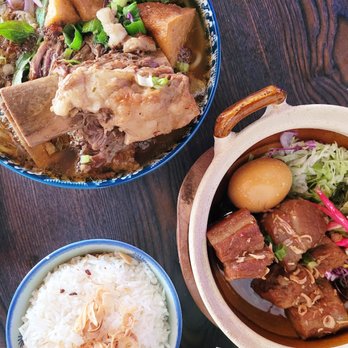 Dzo Viet Eatery - Pork Belly CLAYPOT and Pho Beef - Vietnamese Near Me - Toronto, Ontario