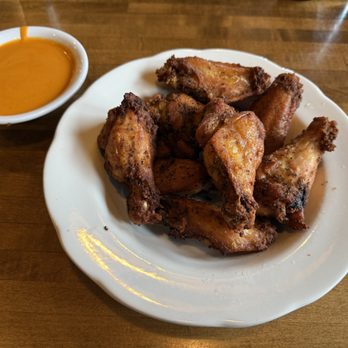 Schlafly Bottleworks - Chicken Wings with Buffalo Sauce on Side - Brewpubs Near Me - Maplewood, Missouri Schlafly Bottleworks - Chicken Wings with Buffalo Sauce on Side - Brewpubs Near Me - Maplewood, Missouri