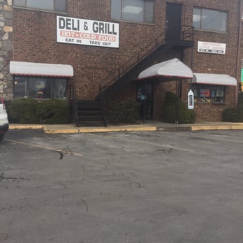 Freeport Deli & Grill - Store front and parking lot - Delis Near Me - Freeport, New York
