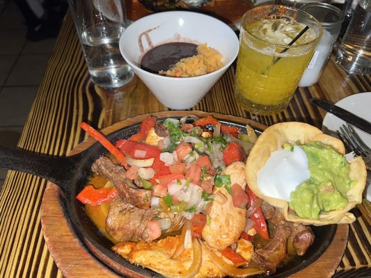 Mexico 2000 Restaurant by null