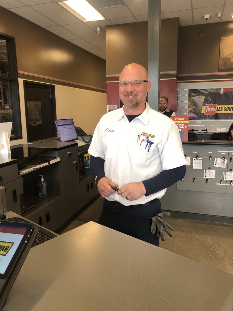 LES SCHWAB TIRE CENTER Updated August 2024 29 Reviews 421 Blue