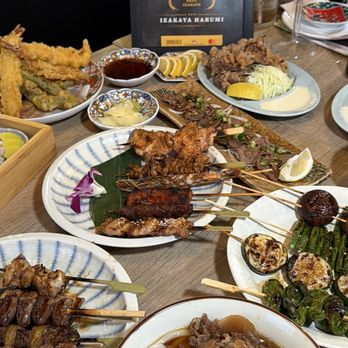 Izakaya Harumi - Everything from fried items, to grilled, udon, and sashimi and rolls - Hawaiian Near Me - Honolulu, Hawaii Izakaya Harumi - Everything from fried items, to grilled, udon, and sashimi and rolls - Hawaiian Near Me - Honolulu, Hawaii