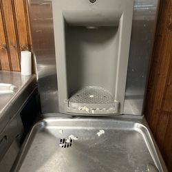 Extreme Ice Center - Water fountain