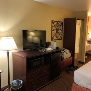 Oxford Suites Redding - Tv, fridge, everything! - Hotels Near Me - Redding, California Oxford Suites Redding - Tv, fridge, everything! - Hotels Near Me - Redding, California