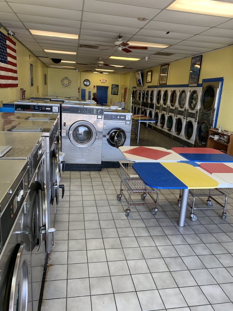 SHIP ‘N’ SHORE COIN LAUNDRY Updated October 2024 4300 Kings Hwy, Punta Gorda, Florida