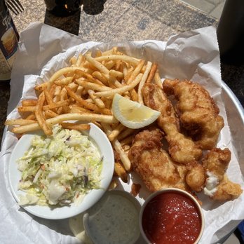 Sam's Chowder House - Fish and Chips - Seafood Near Me - Half Moon Bay, California