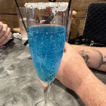 Twisted Biscuit Brunch - Tiffany Mimosa - Bars Near Me - Edwardsville, Illinois
