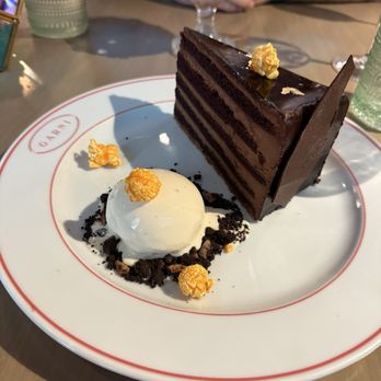 Garni Cafe - Chocolate cake - Cafes Near Me - Orlando, Florida Garni Cafe - Chocolate cake - Cafes Near Me - Orlando, Florida