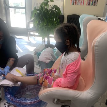 Lee Spa Nails - Pedicure - Nail Salons Near Me - Sacramento, California