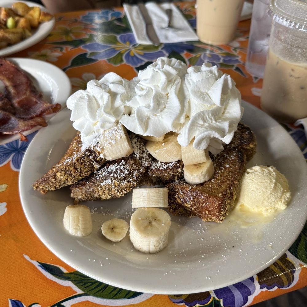 Beach Break Cafe - Banana Crunch French Toast - Breakfast & Brunch Near Me - Oceanside, California Beach Break Cafe - Banana Crunch French Toast - Breakfast & Brunch Near Me - Oceanside, California