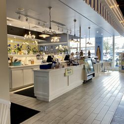 Picnic Cafe - The dine in side of the restaurant.