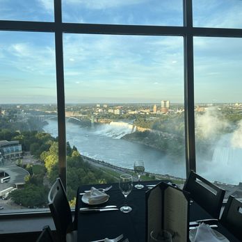 Sky Fallsview Steakhouse - Steakhouses Near Me - Niagara Falls, Ontario