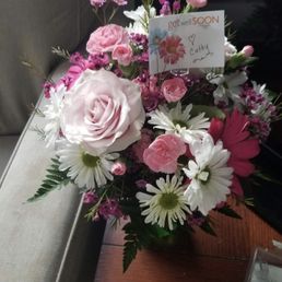 Beautiful get well flowers for my friend! Beautiful get well flowers for my friend!