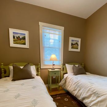 Lilac House BNB - Vacation Rentals Near Me - Saugerties, New York Lilac House BNB - Vacation Rentals Near Me - Saugerties, New York