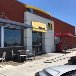 McDonald's - Storefront