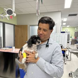 Port City Veterinary Referral Hospital - Isabel Rose and Dr Kelvin Kow