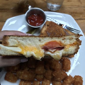 Twisted Fork Grill and Bar - Gourmet Four Cheese Grilled Sandwich @badtothebite - American Near Me - Omaha, Nebraska