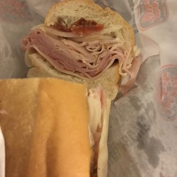Jersey Mike's Subs - I go to JM a lot over here cuz my dad likes it . It's just aiight to me like the subs are too much like homemade kind that are easy to make - Fast Food Near Me - Gardena, California