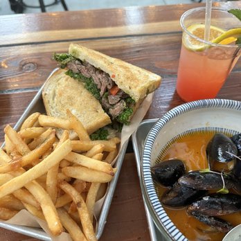 Brew Kitchen Bar - Gastropubs Near Me - Monterey Park, California
