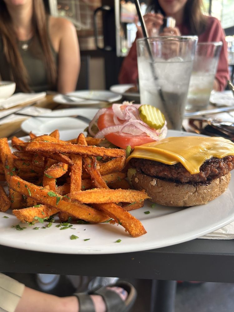 RUSTY BUCKET RESTAURANT & TAVERN 91 Photos & 114 Reviews 4109 N