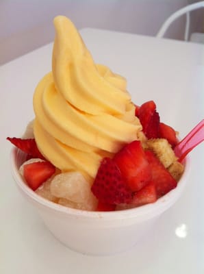 Bon Bon Berry Acai Bowl & Frozen Yogurt by null