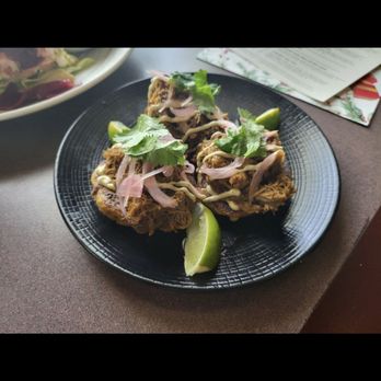Vintage Books - Cochinita pibil - Speakeasies Near Me - Honolulu, Hawaii